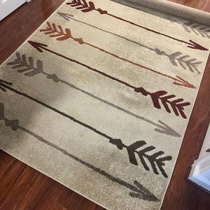 Area Rug with Arrows- Ivory